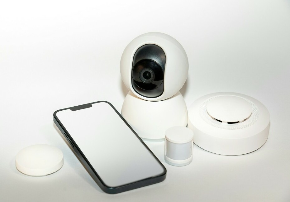 6 Tips For Buying A Home Security System post thumbnail image